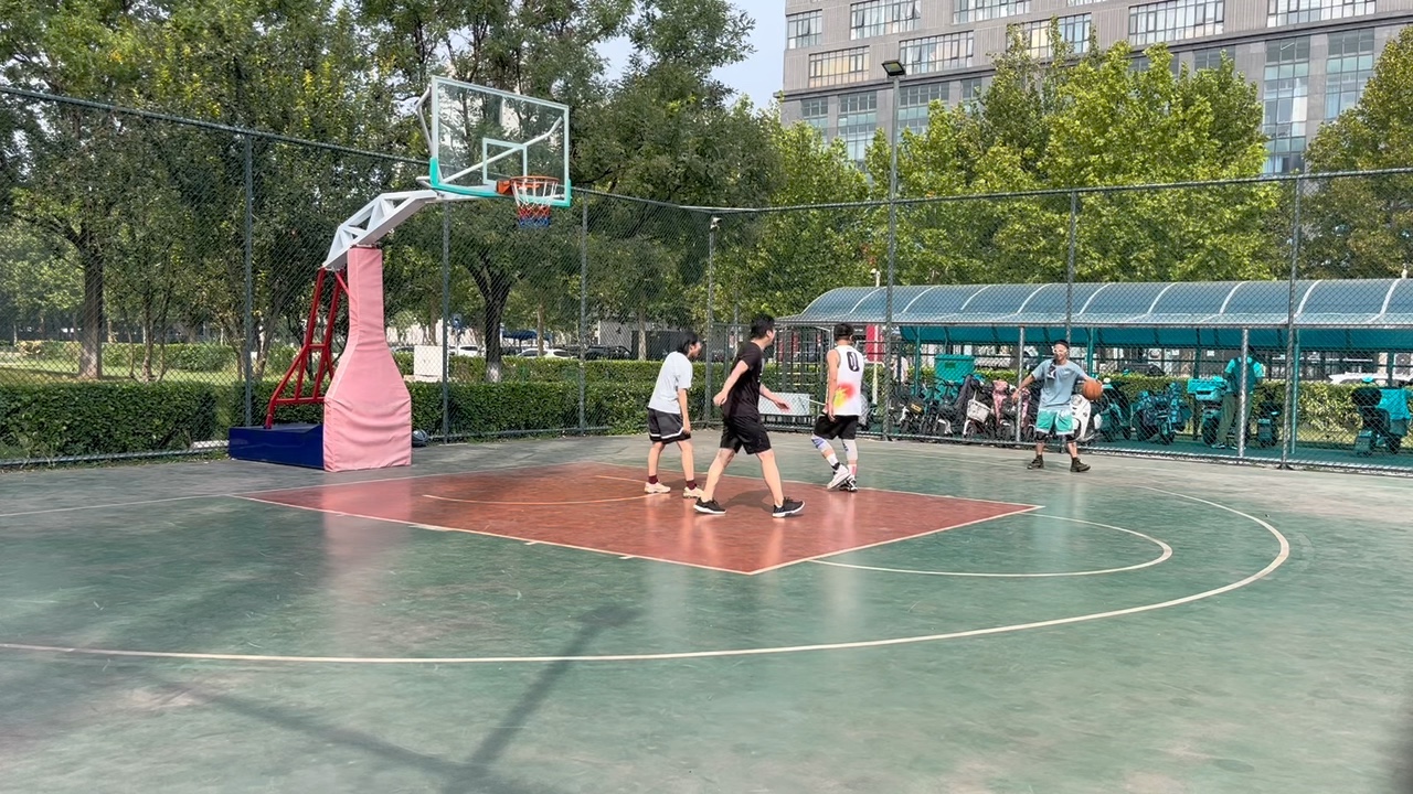 野球场人类传球失误现状