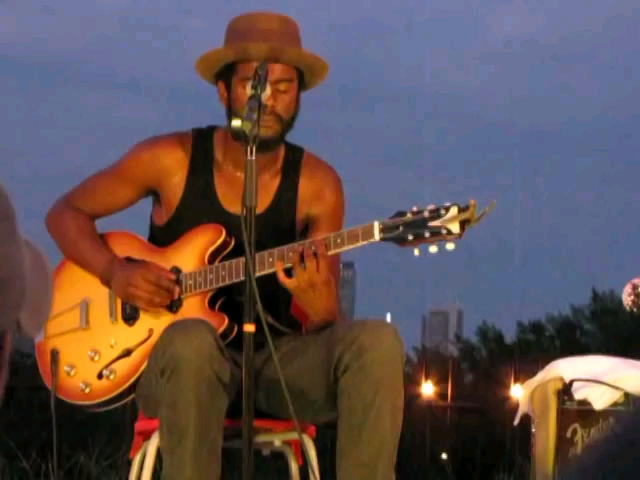 [图]Gary Clark Jr. - Things Are Changing (Live)