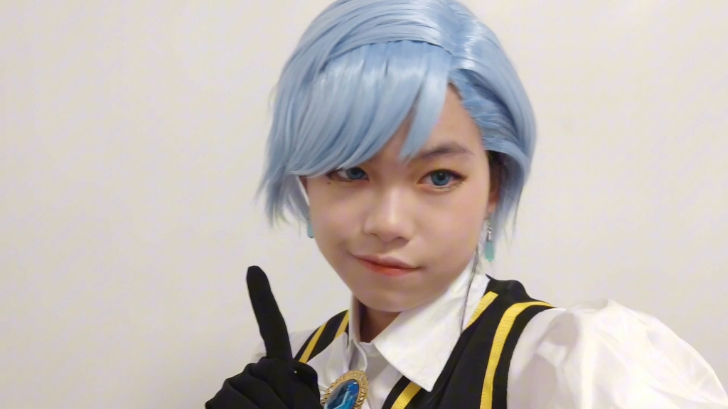 小妹妹,我和那群男的不一样,我是女的./逆转裁判狩魔冥cos