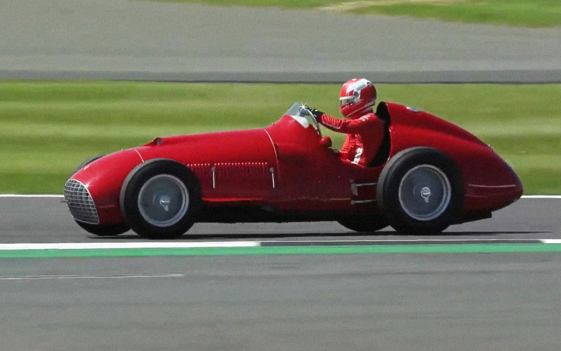 勒克莱尔驾驶法拉利375赛车飞驰银石