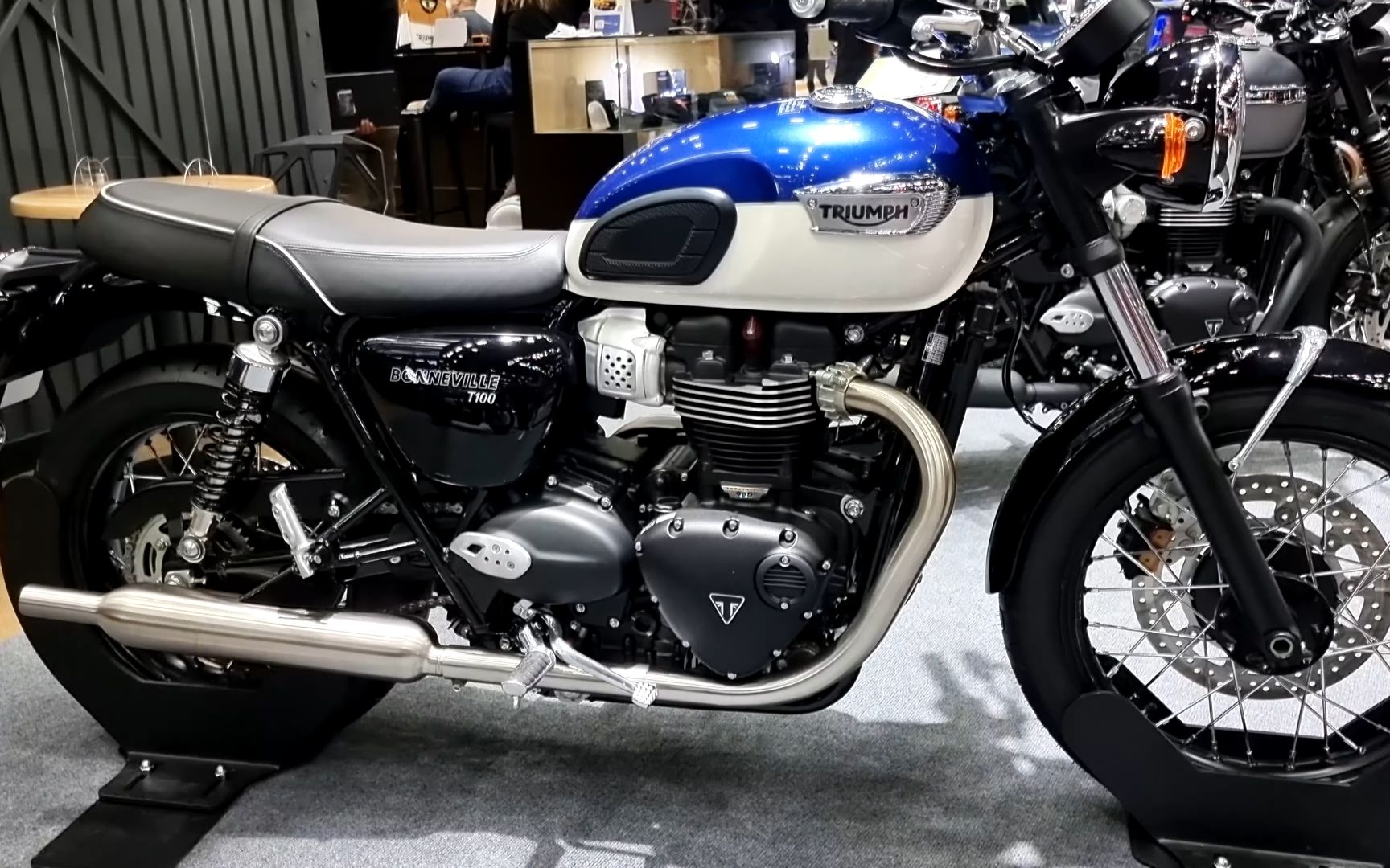 2022 凯旋 bonneville t100实车展示