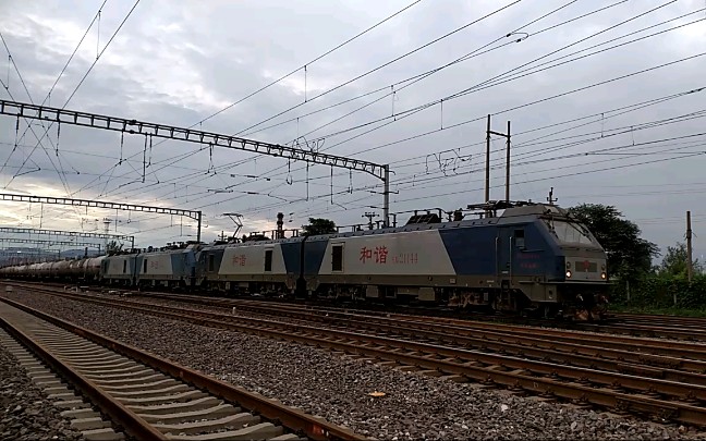 【丰沙铁路】【重联】hxd2型电力机车重联通过石景山南站