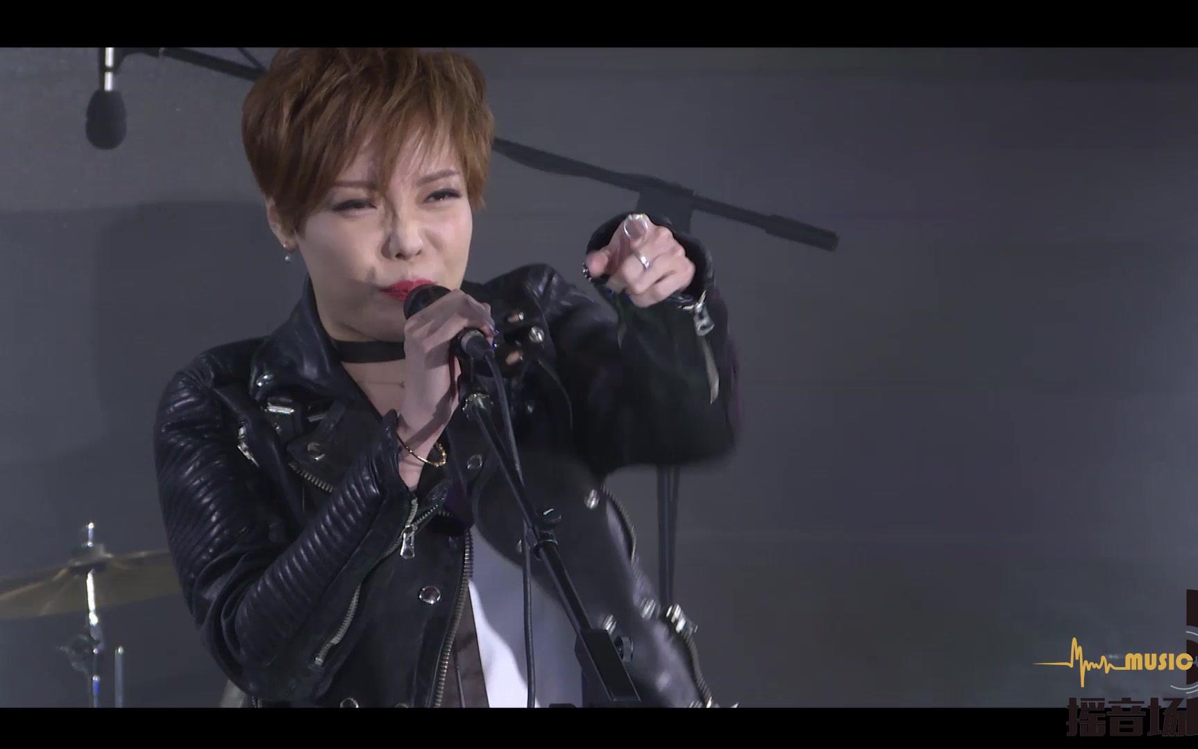 魏佳艺独特小烟嗓live演唱《okok》