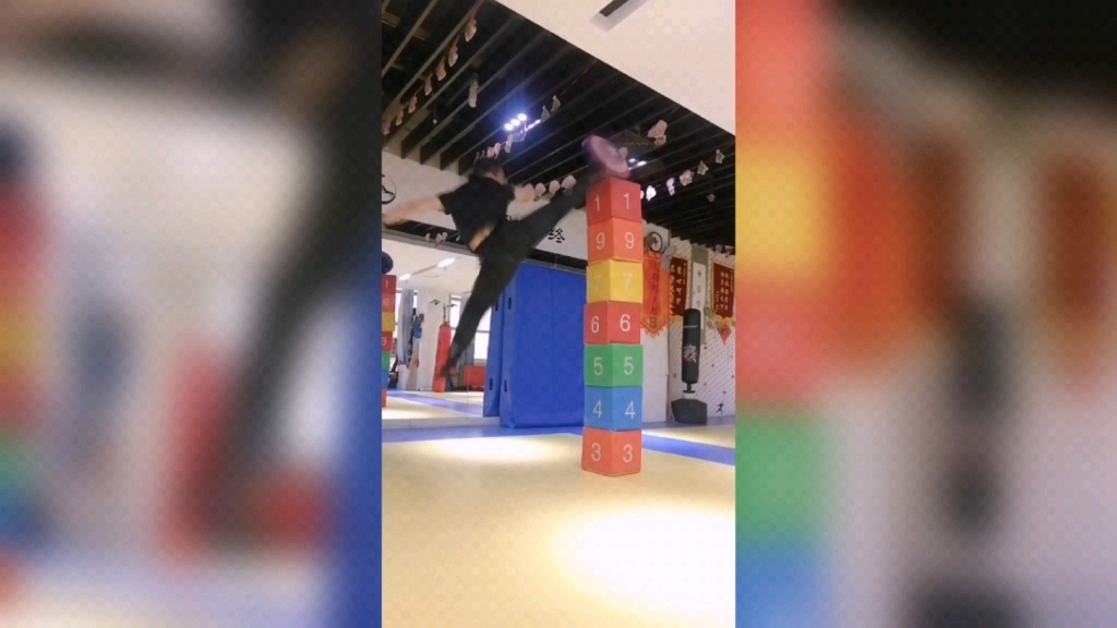 武术腿法～腾空后摆腿,练功不练腿,老来冒失鬼