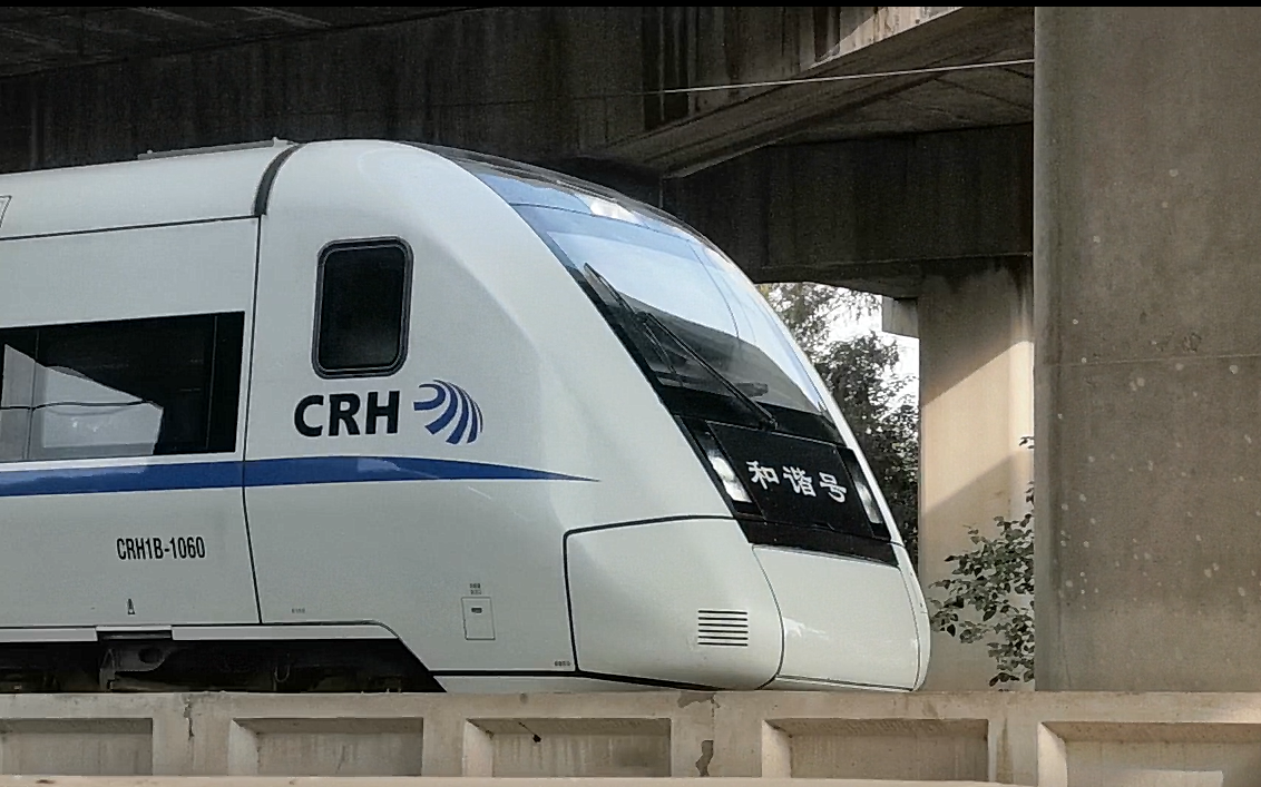 南翔所大地铁出库动车