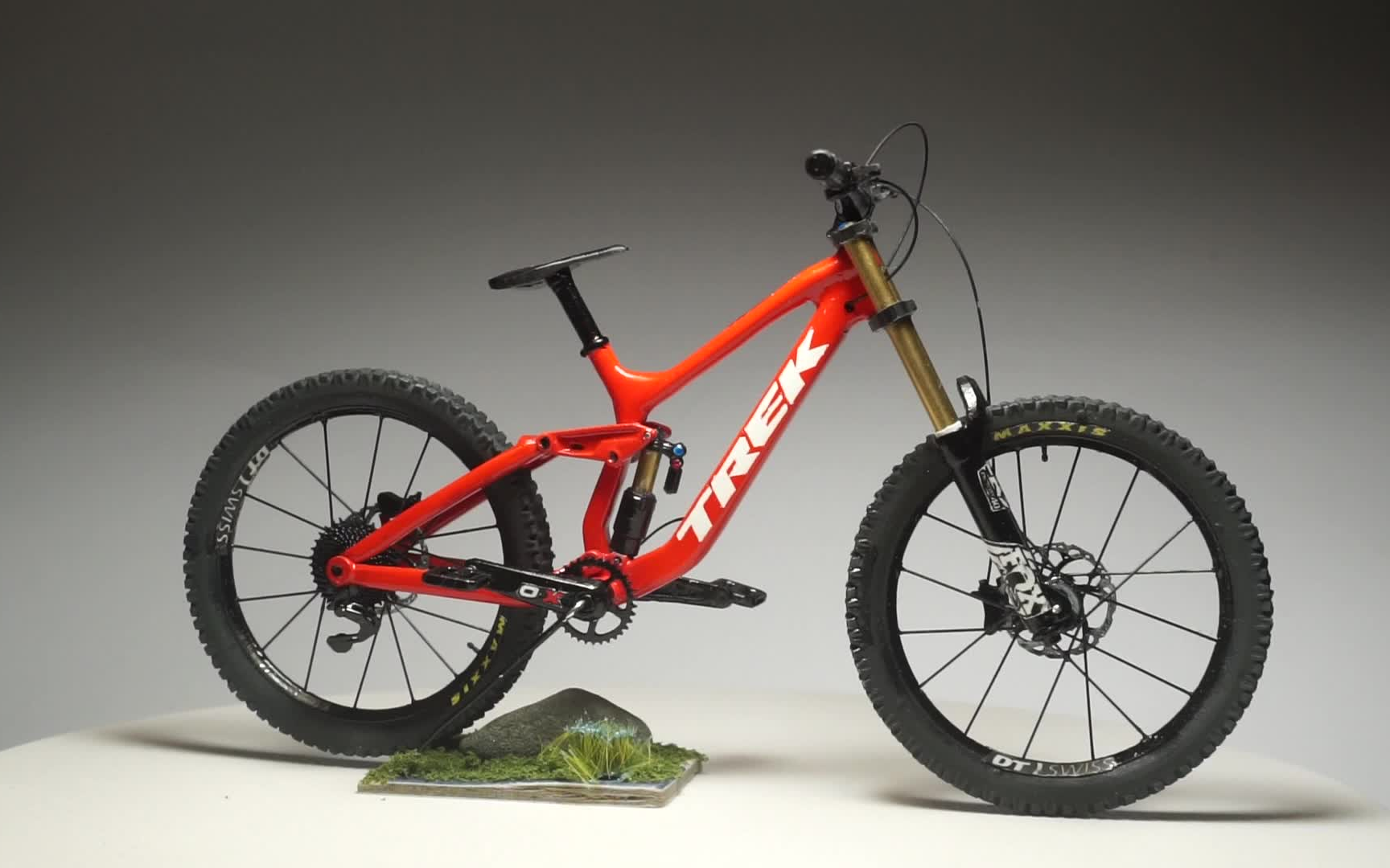 【微缩自行车】trek session 9.9_哔哩哔哩_bilibili