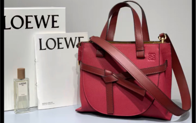 罗意威loewegate石榴红色迷你手提斜挎包