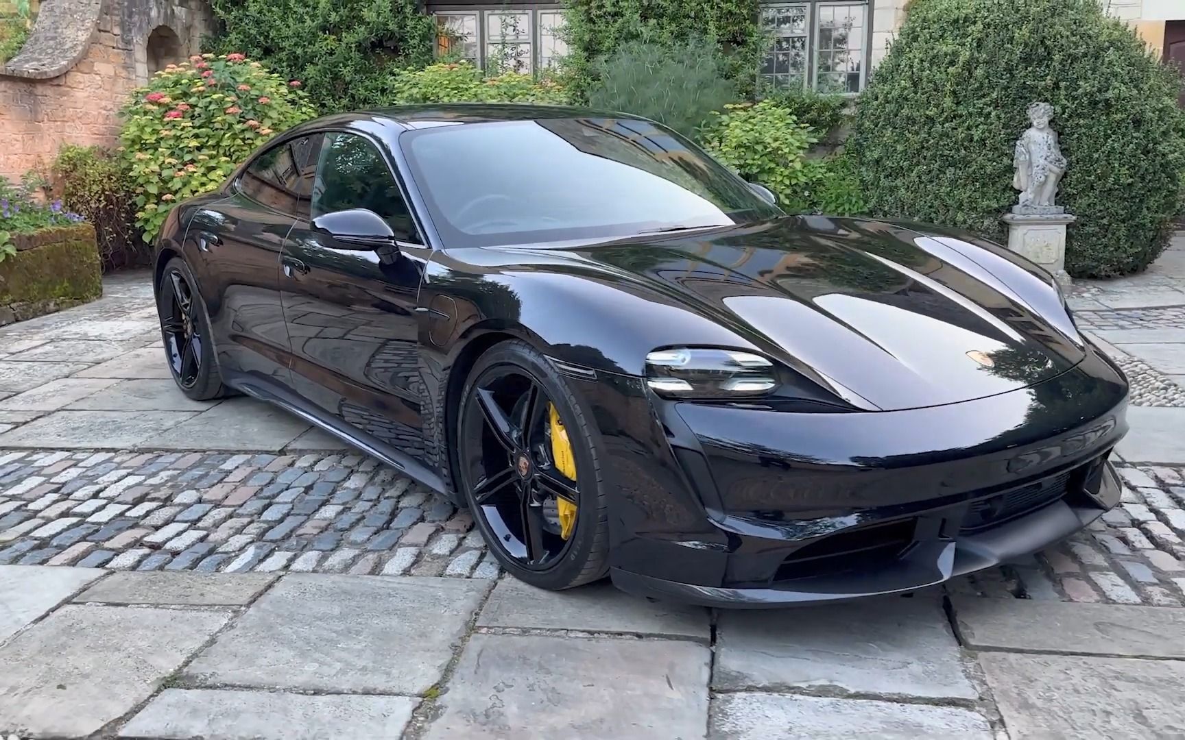 保时捷taycan turbo s