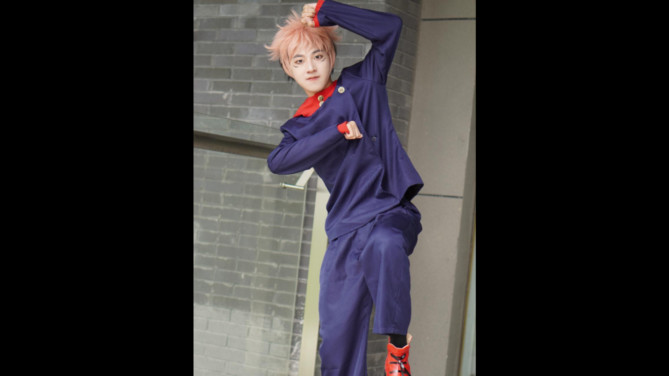 虎杖悠仁cos可爱的虎杖x假笑男孩77