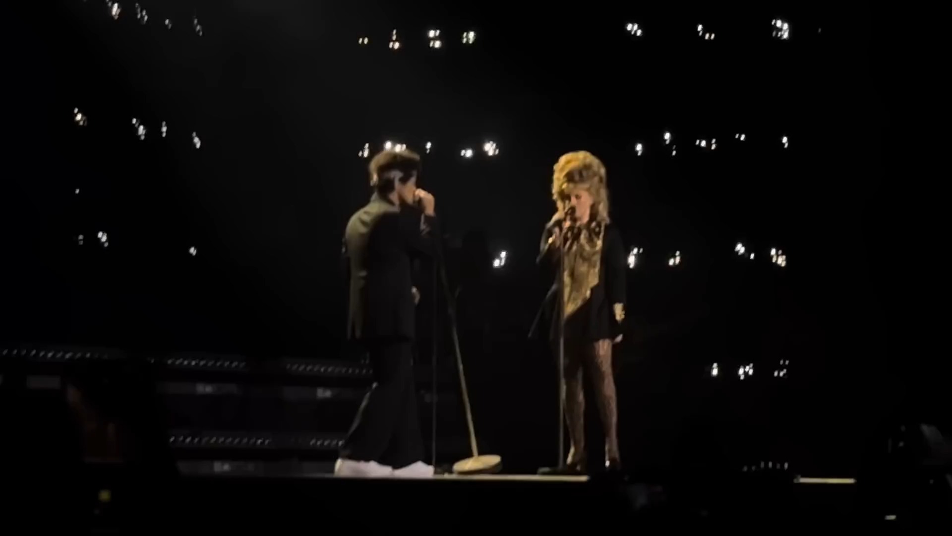 [图]Bruno Mars & Lady Gaga - “Die With A Smile” live Intuit Dome