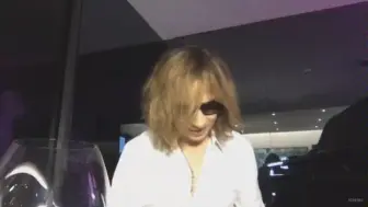 Descargar video: 中年傻瓜Yoshiki呀！