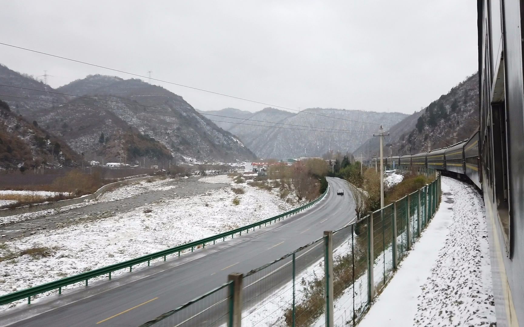 秦岭慢火车6064次穿越秦岭风雪第一集 广元——燕子砭哔哩哔哩bilibili