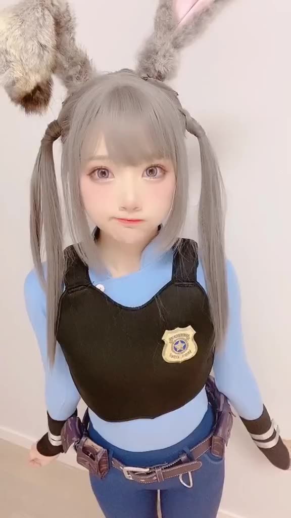 cos二次元朱迪尼克小柔seeu充能计划再一次cos了一下朱迪