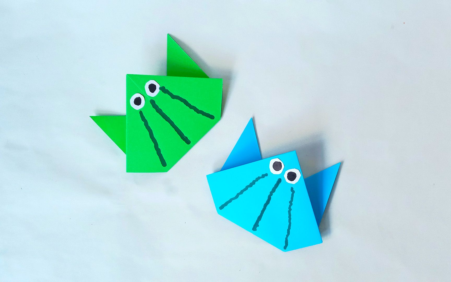 阿慧创意手工,今天我们来折纸小青蛙,步骤详细简单又会跳着哦