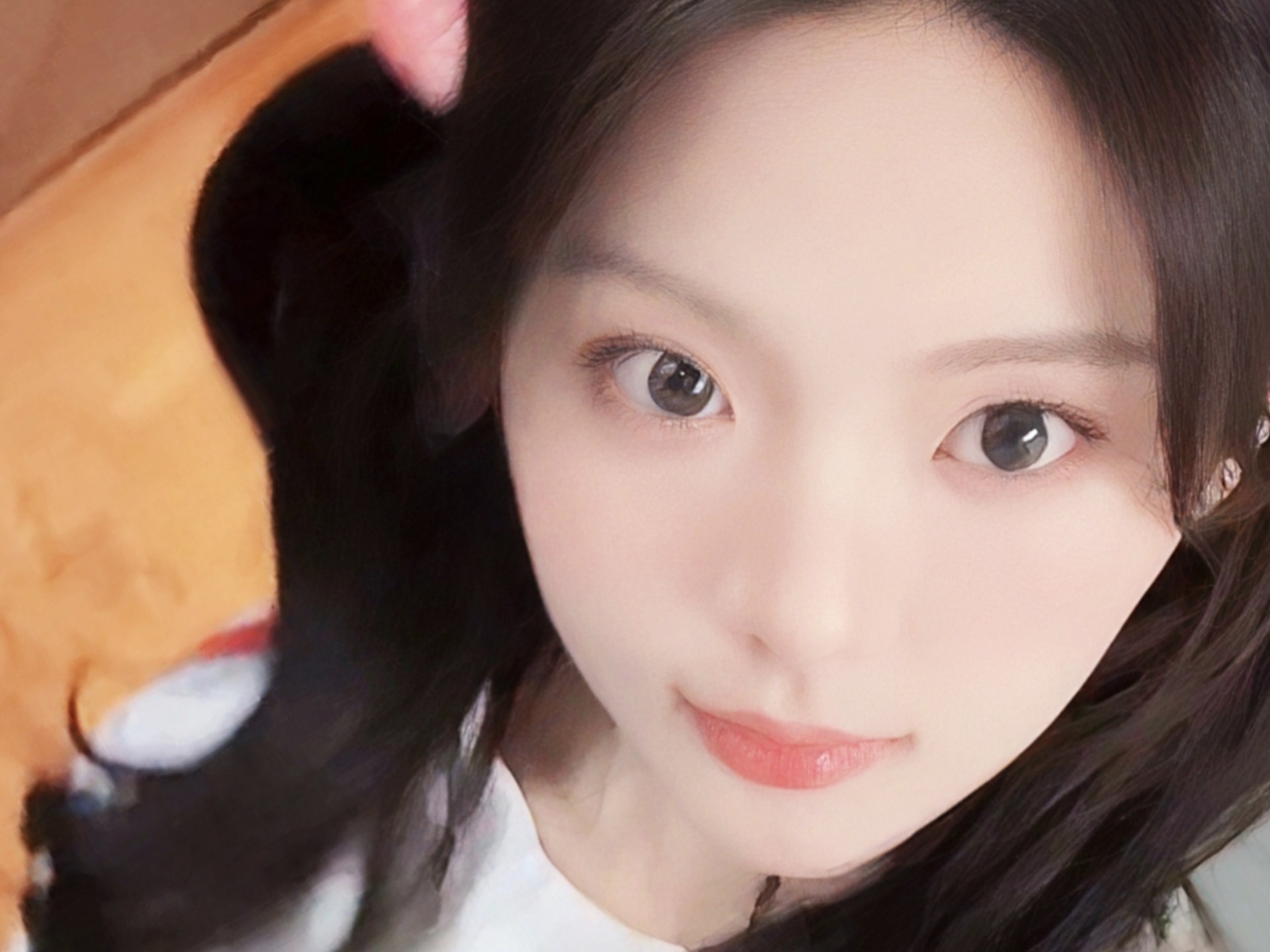 杨超越最新可爱怼脸自拍