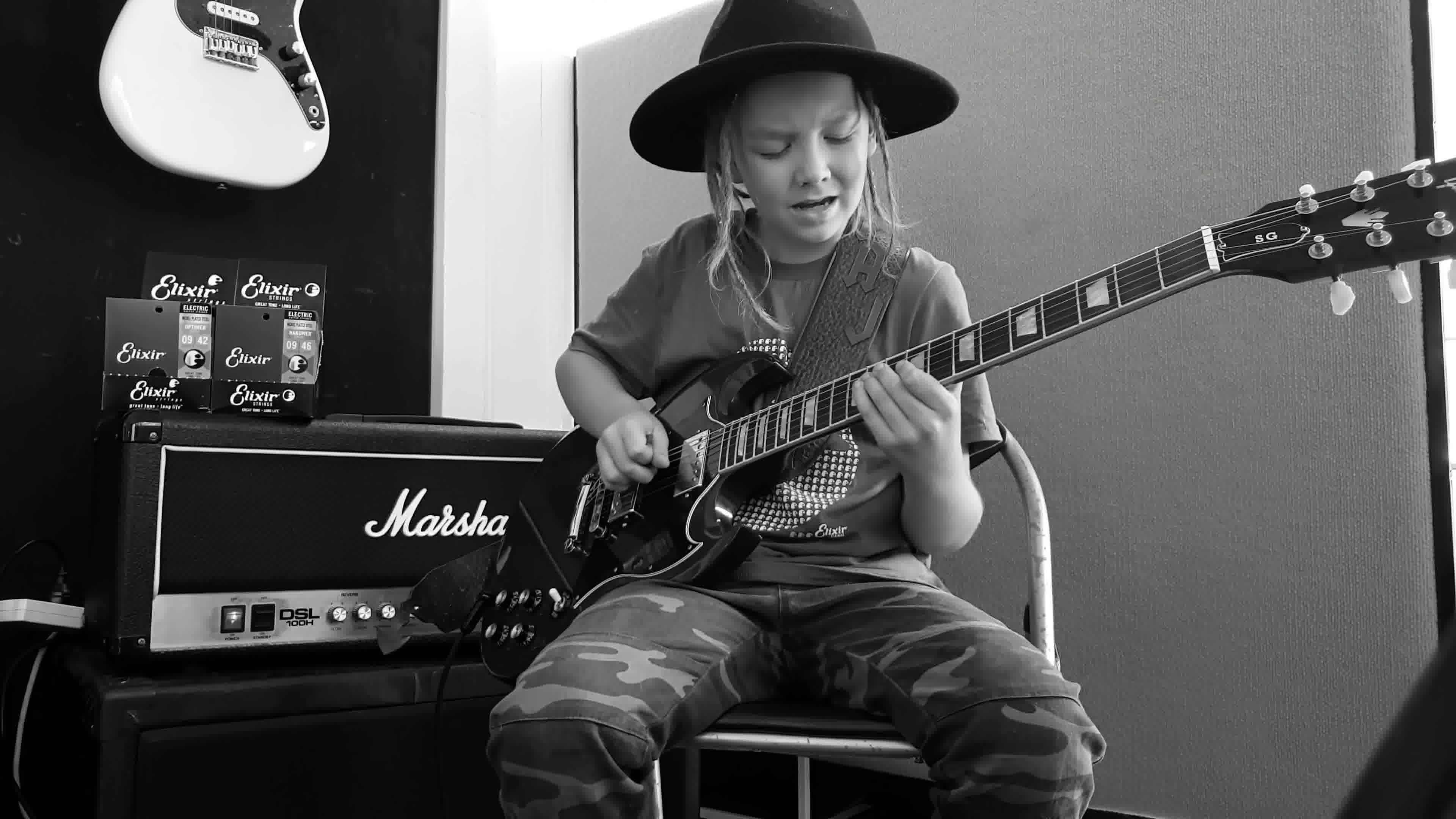 [图]Tennessee whiskey (9 year old taj farrant) chris Stapleton 9岁小孩弹Tennessee whisk