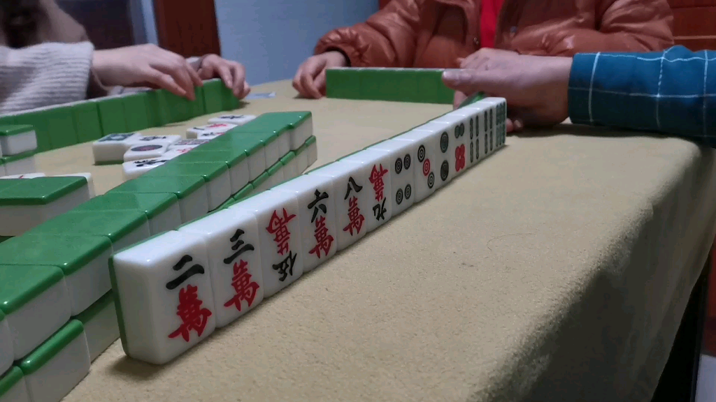 摆龙门阵打麻将图片