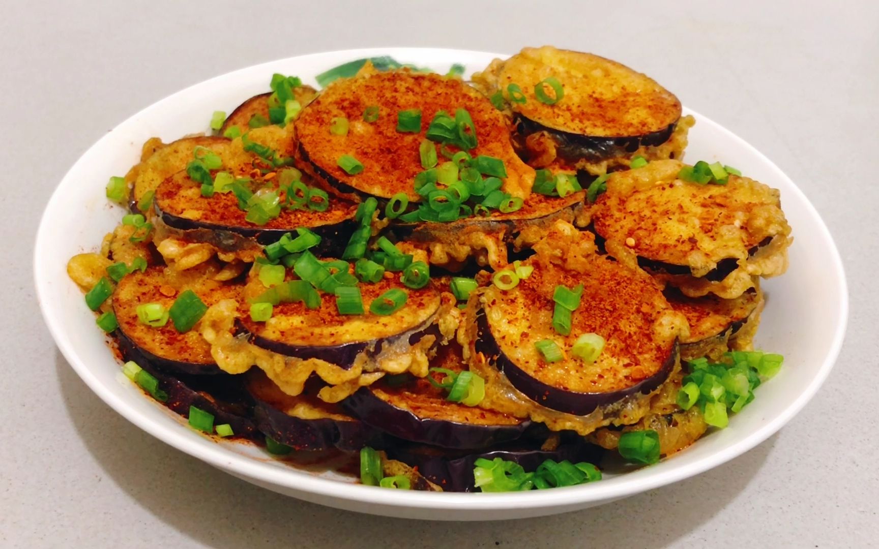 茄子不要炒着吃了,教你做椒盐茄子,外焦里嫩,一口一个真过瘾