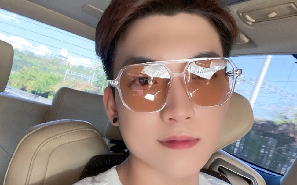 帅气的老板,小鱼永远陪伴你