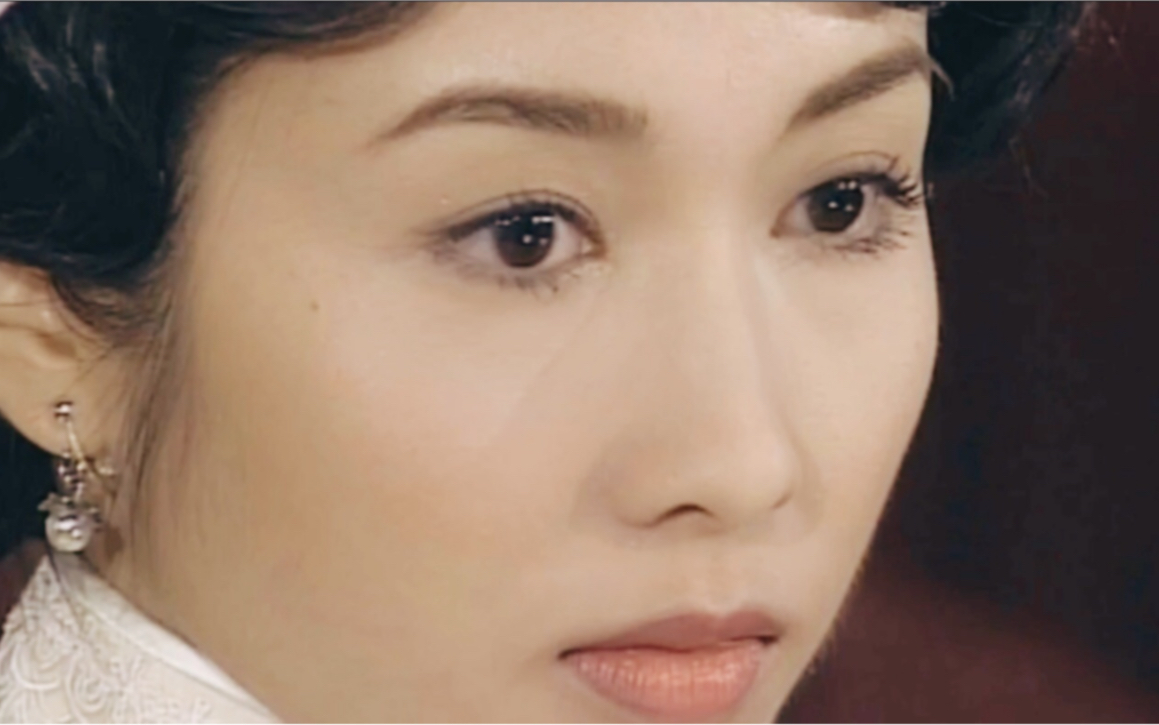 感受一下来自最美舞女黎姿的美颜暴击,难怪男人都爱去歌舞厅