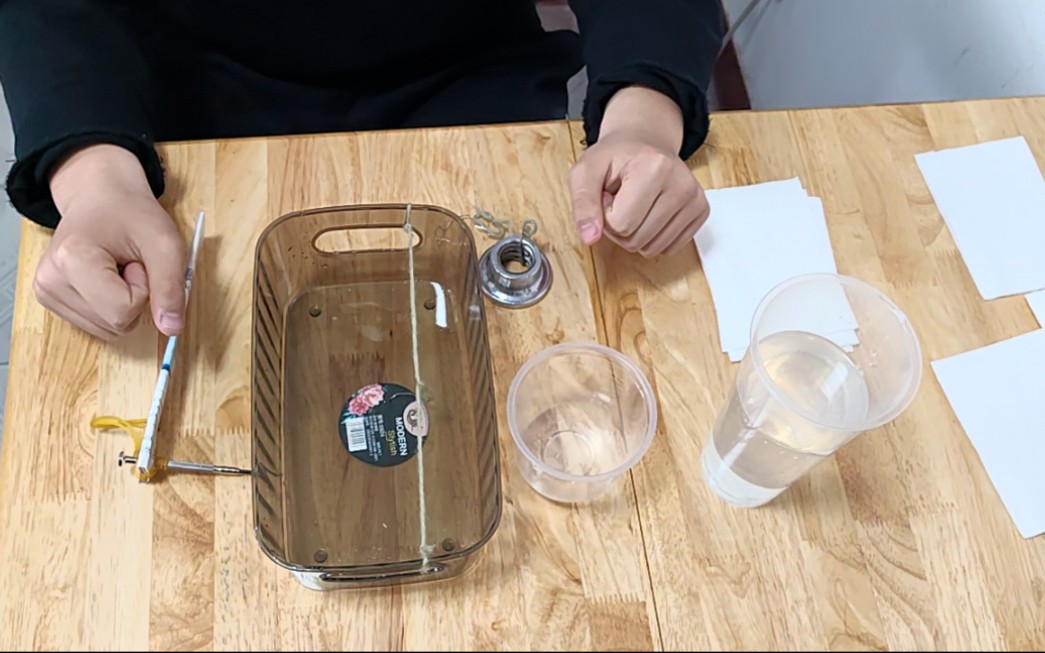 烟台市初中物理实验操作考试:探究浮力大小的影响因素(学生自制)