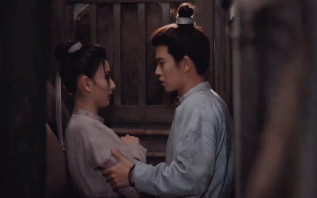 对视是人类不带情绪的精神接吻