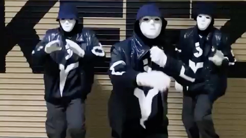 [图]【Jabbawockeez】Yeah Yeah Yeah