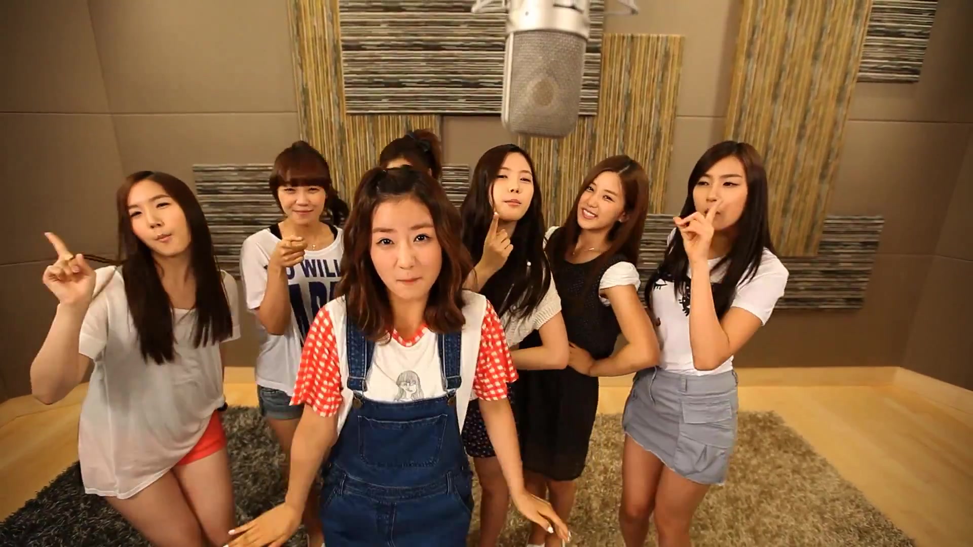 apink -it girl阿粉早期出道mv 说实话,我一直觉得她们退团那个好像在