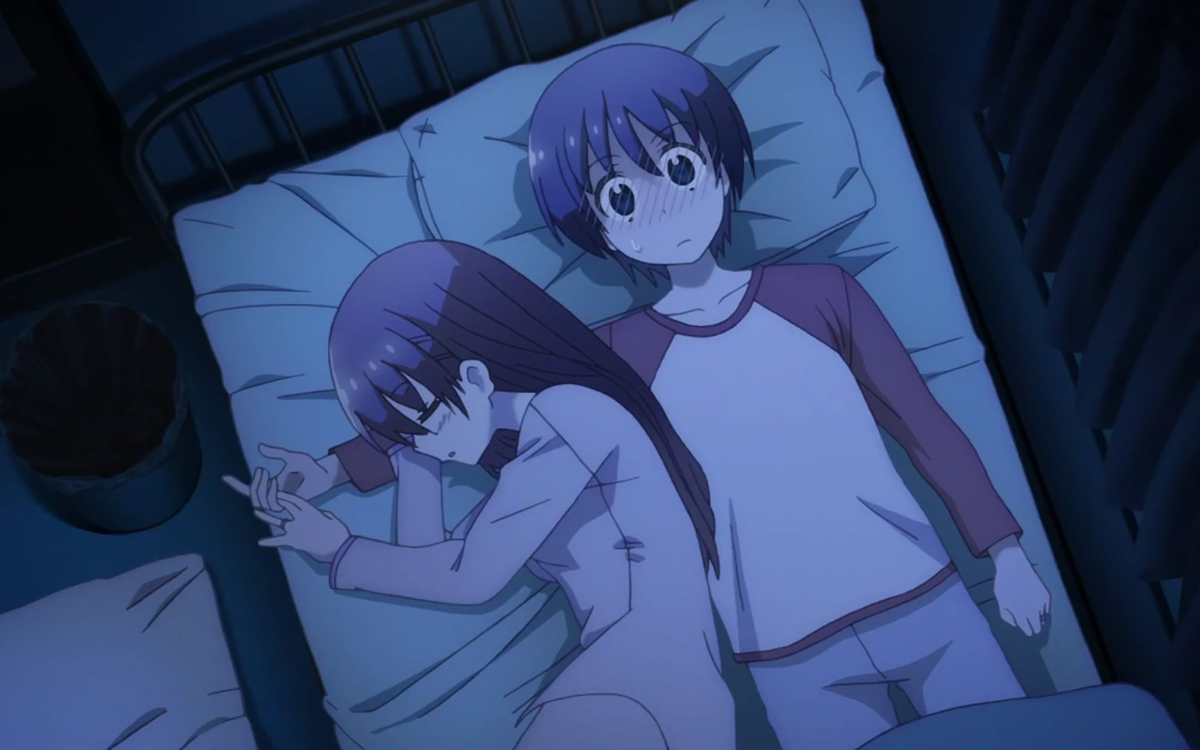 都老夫老妻了,同睡一间房有什么好害羞的呢?