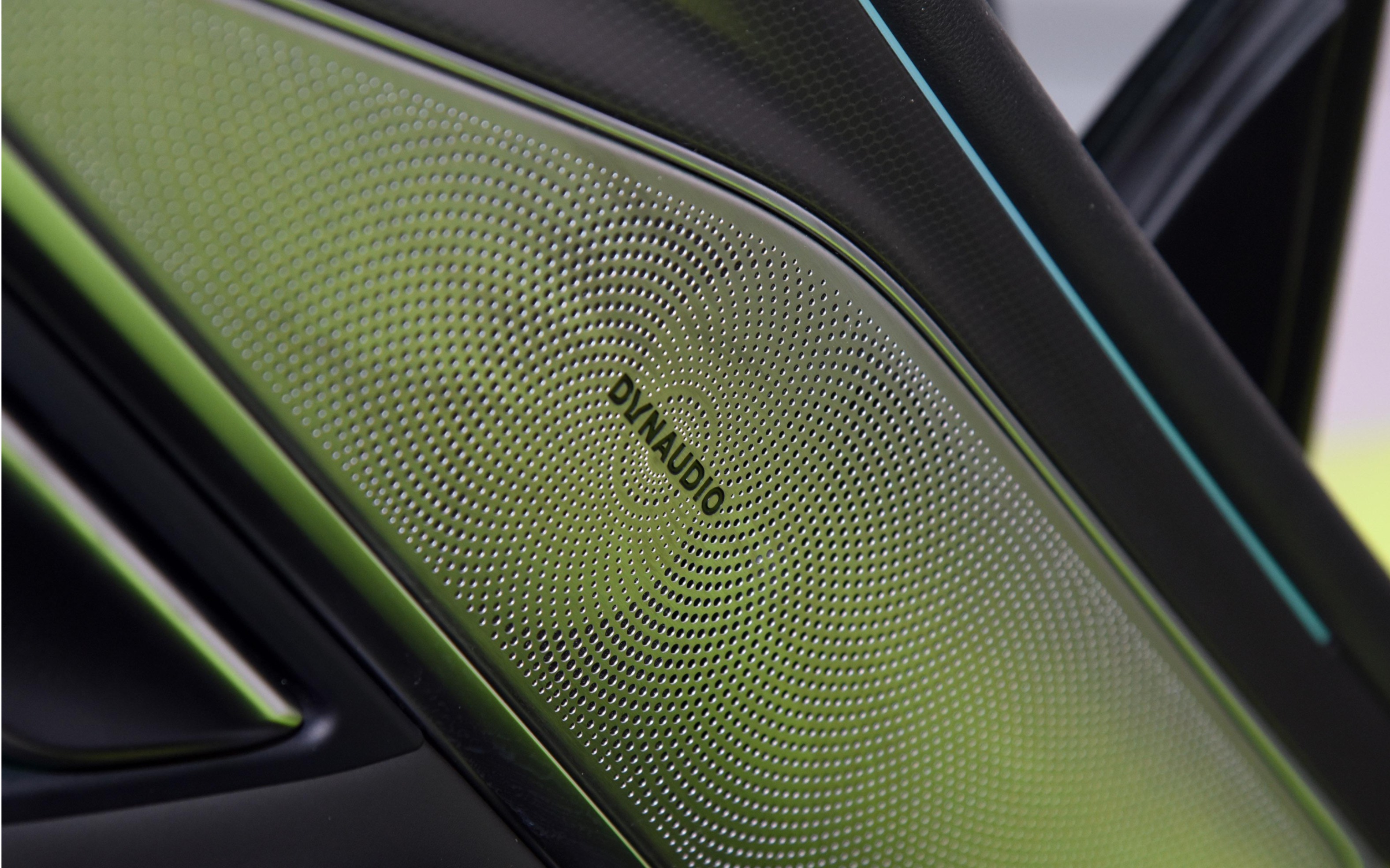 小鹏p7i 丹拿音响dynaudio 屠洪刚-霸王别姬 手机录制