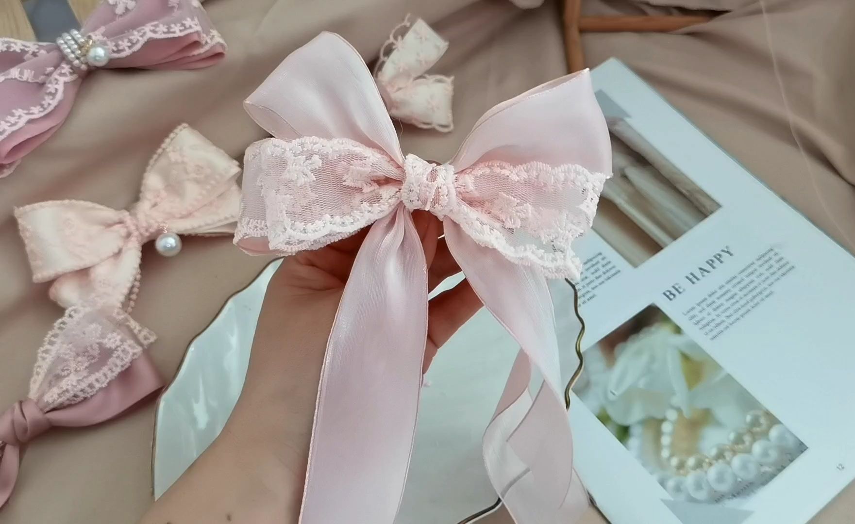 粉色花边diy手工蝴蝶结教程