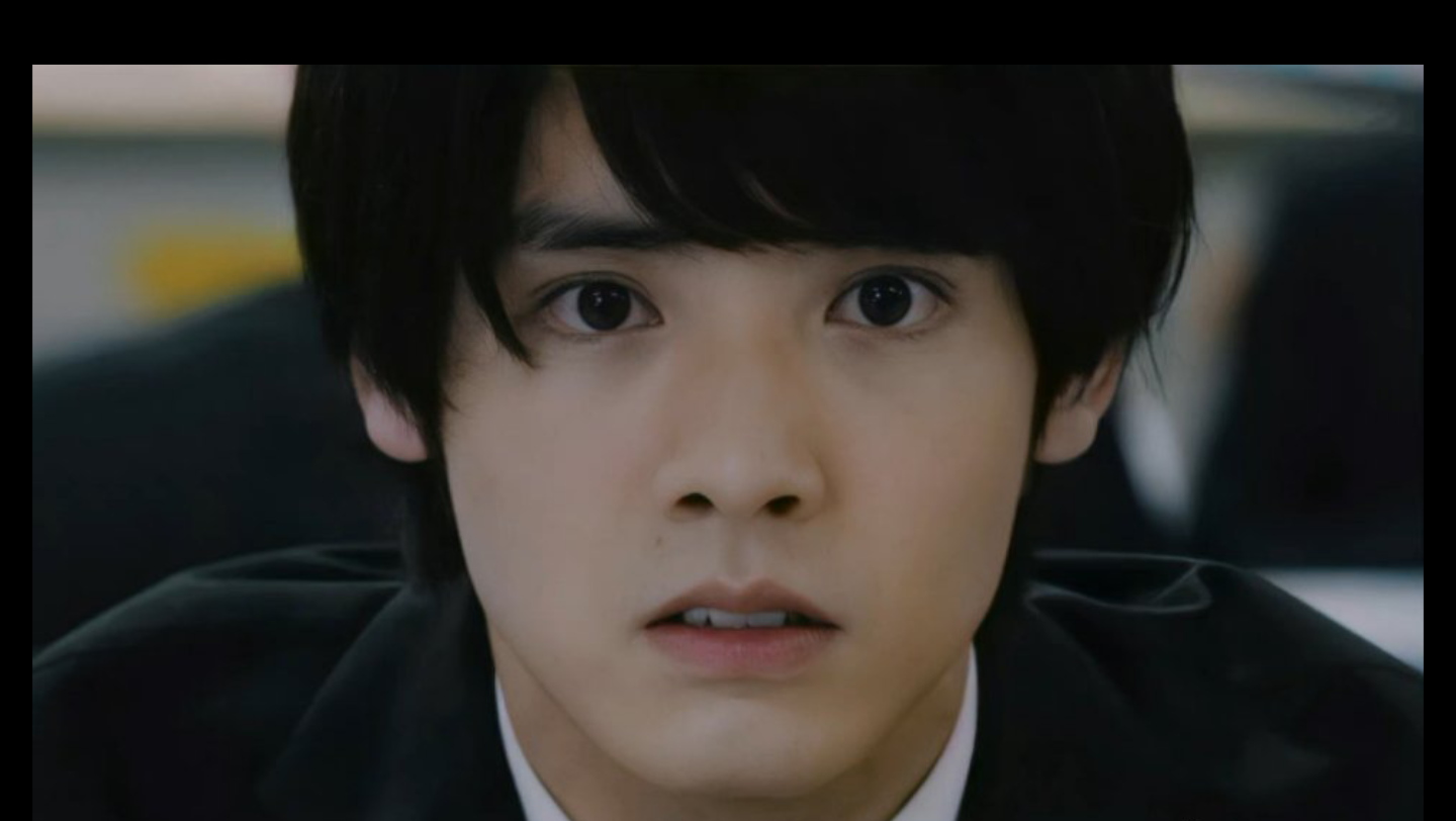 赤楚卫二的眼睛好可爱啊.期待处男魔法师电影版.