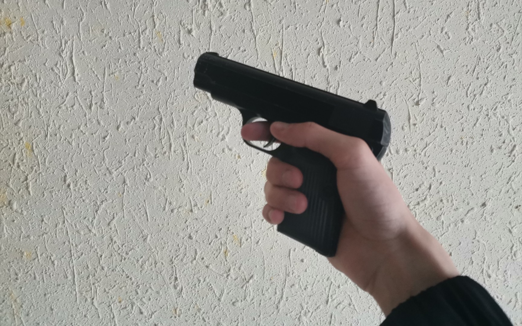 【地球ol】k-17手枪使用演示