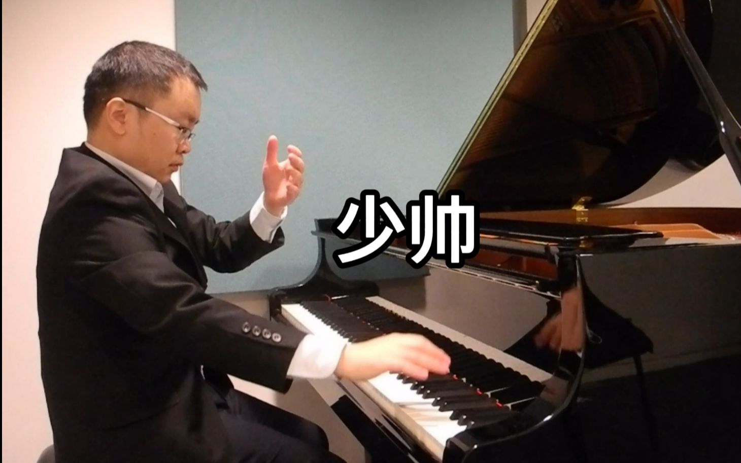 [图]《少帅》主题曲【在此刻】钢琴版 Cambridge李劲锋 即兴辉煌而又坎坷的一生