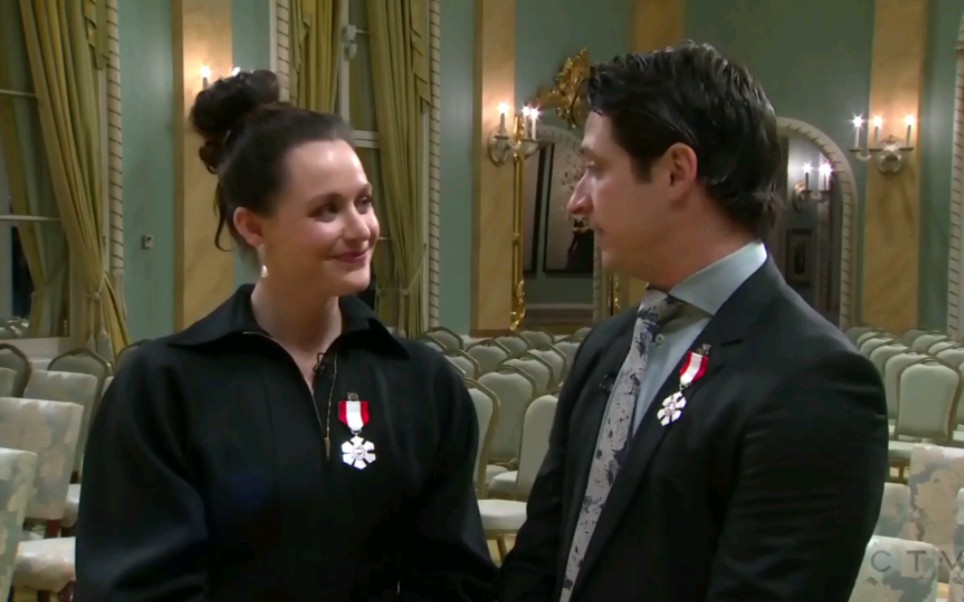 [图]Tessa Virtue and Scott Moir were named to Order of Canada