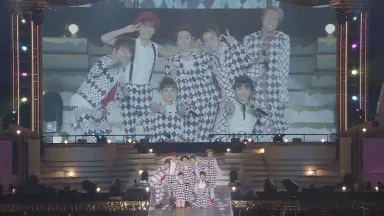 AAA/AAA ARENA TOUR 2014-Gold Symphony-〈… AAA - CALL(AAA ARENA TOUR 2014 -Gold Symphony-) - YouTube