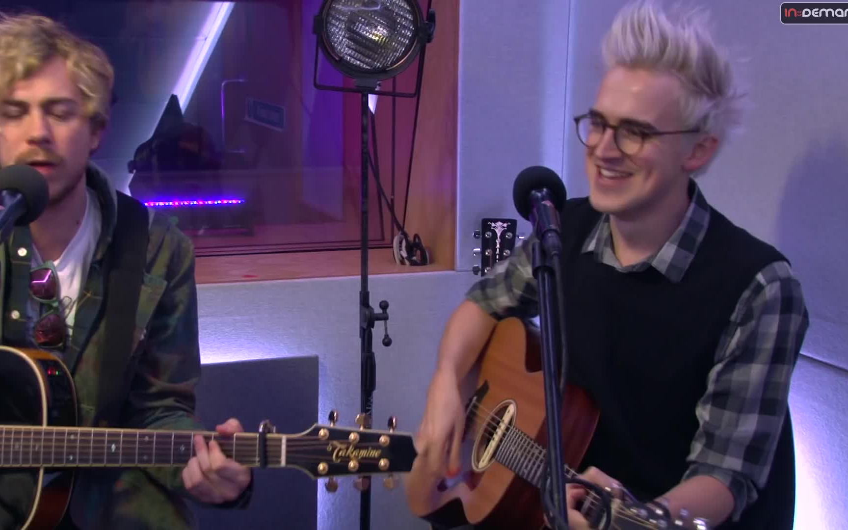 [图]McBusted - Sleeping with the Light On Live Session 2014