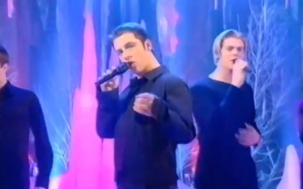 [图]【西城经典英国冠单】Westlife - Swear It Again (Live & Kicking 1999)