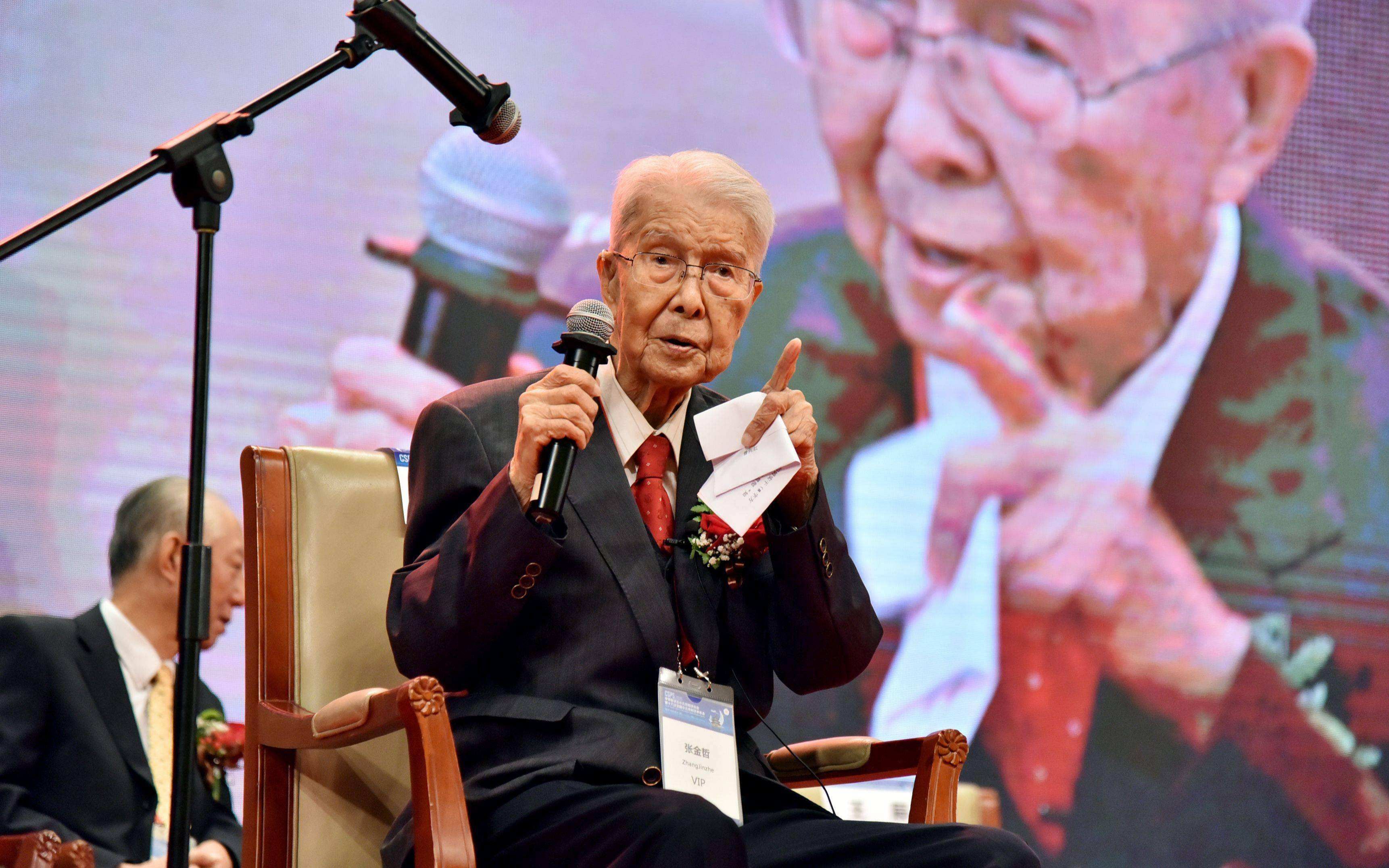 百岁老神医传奇: 拿女儿当"小白鼠",一刀救下无数人