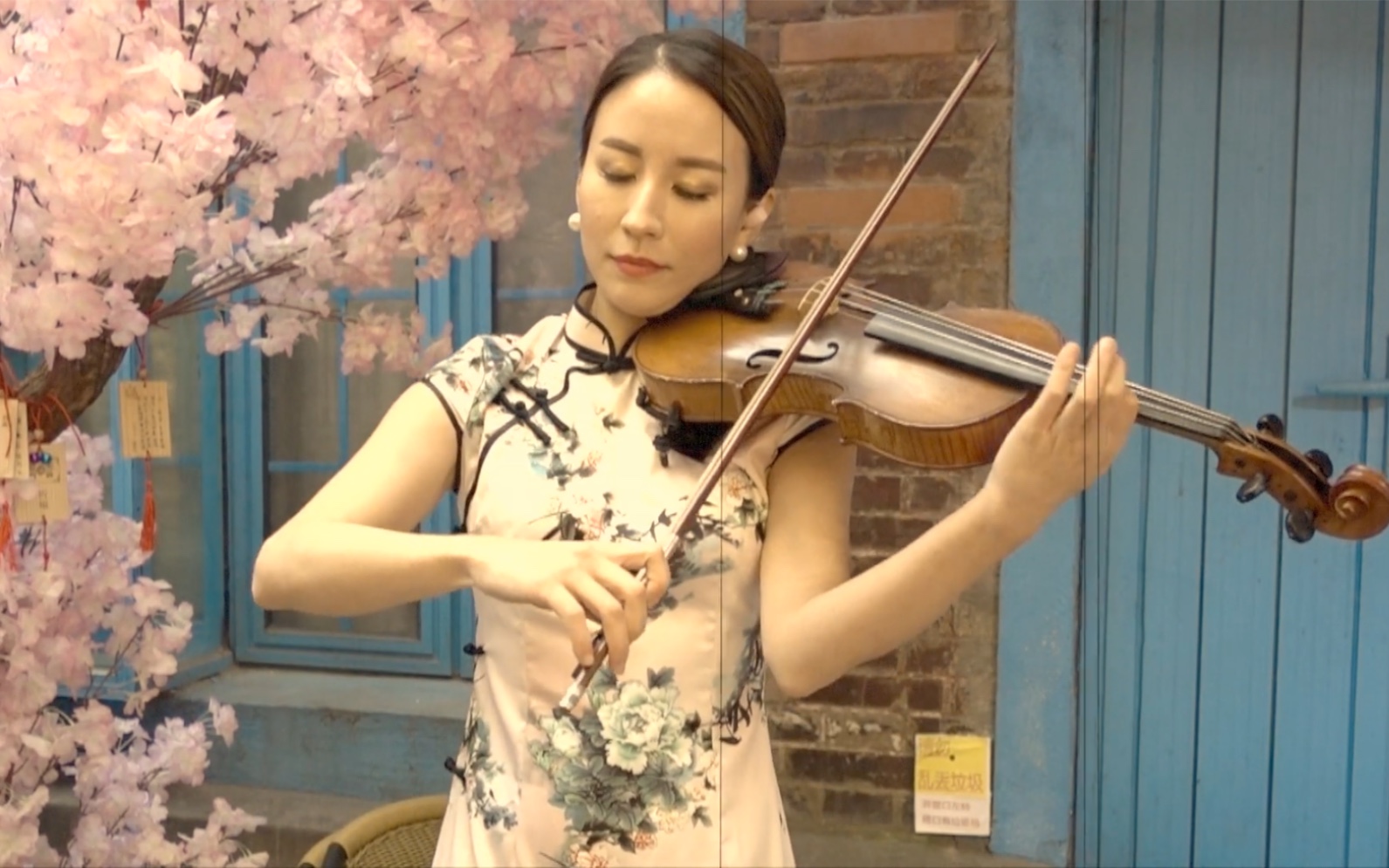 [图]周杰伦 - 上海1943 & 小提琴 Jay Chou - Shanghai 1943 Violin Cover | Julianne Choi