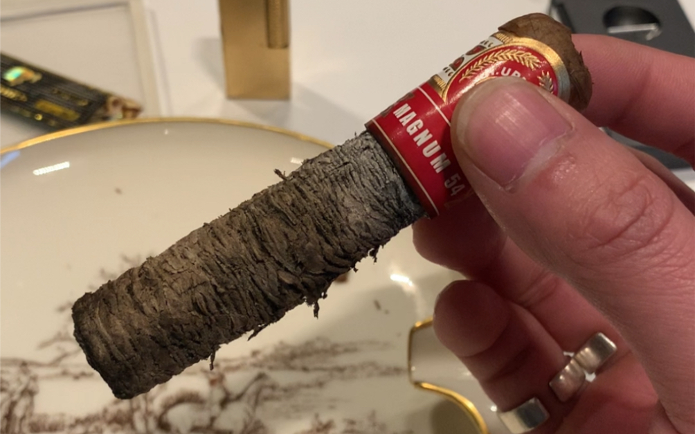 活动  古巴雪茄乌普曼玛瑙54,非常好持灰的一款茄.