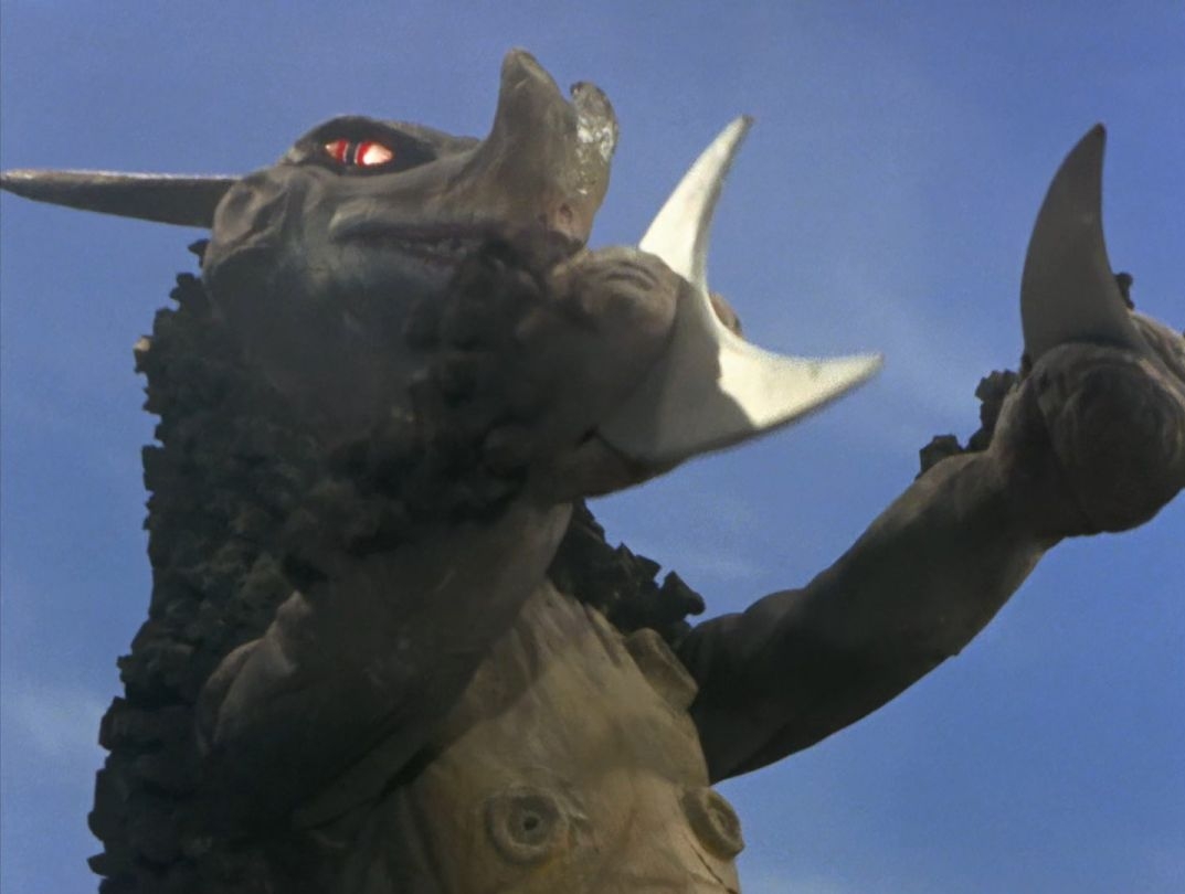 一口气看完杰克奥特曼里面的飞镖怪兽雷德克拉的全部能力一览!