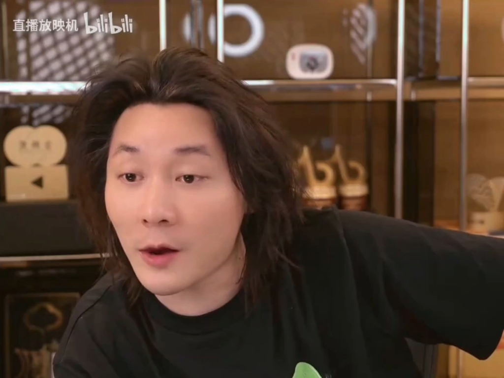 张大仙小聊一会