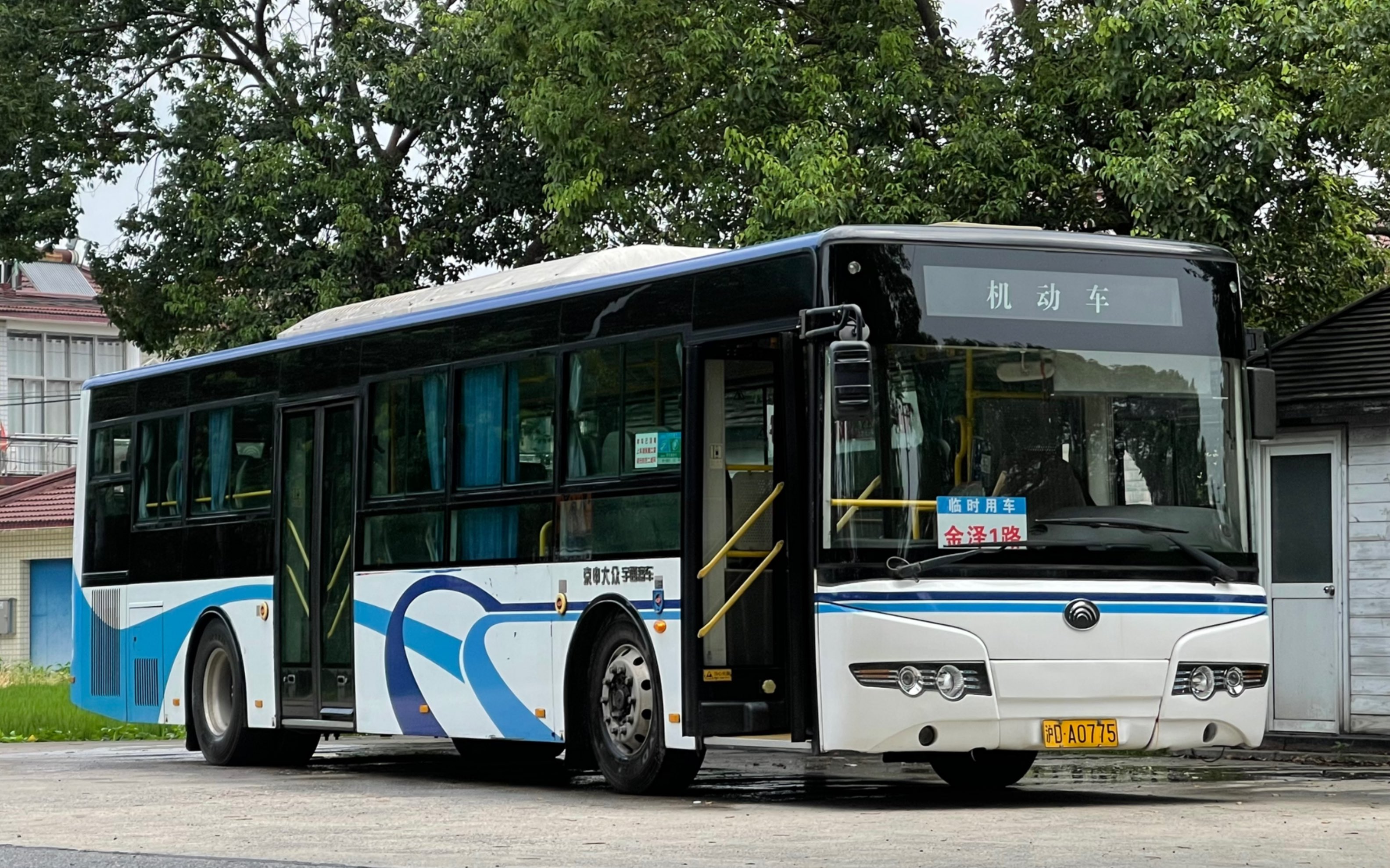 上海公交金泽1路宇通鹰眼运行随拍