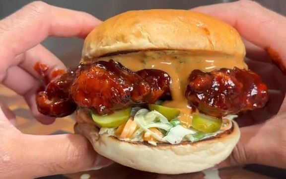 韩式甜辣炸鸡汉堡
