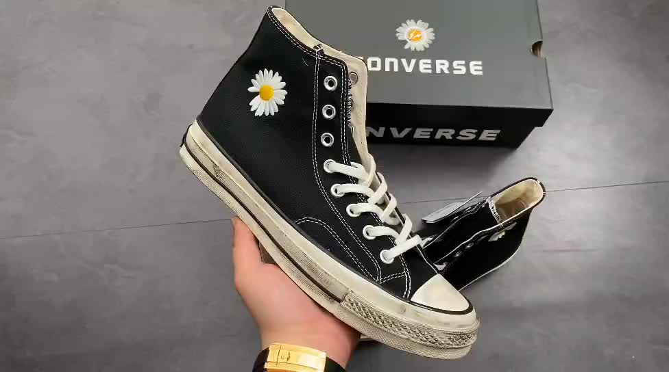 小雏菊联名匡威_哔哩哔哩 (゜-゜)つロ 干杯~-bilibili