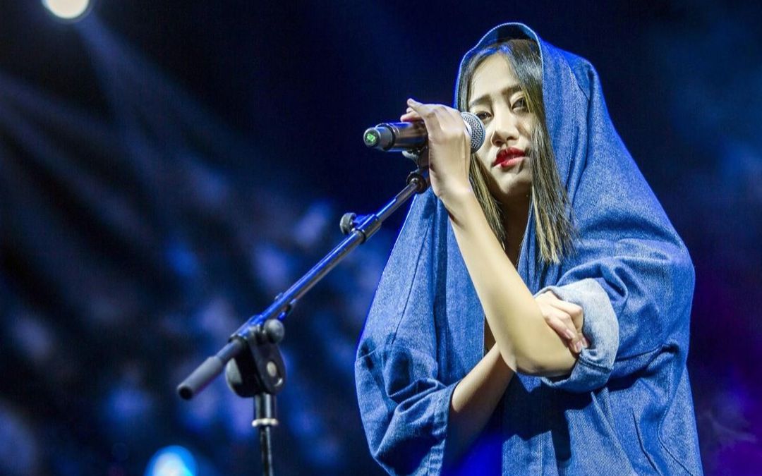 唱歌技巧教学民谣女歌手陈粒的小半太好听了让人回味