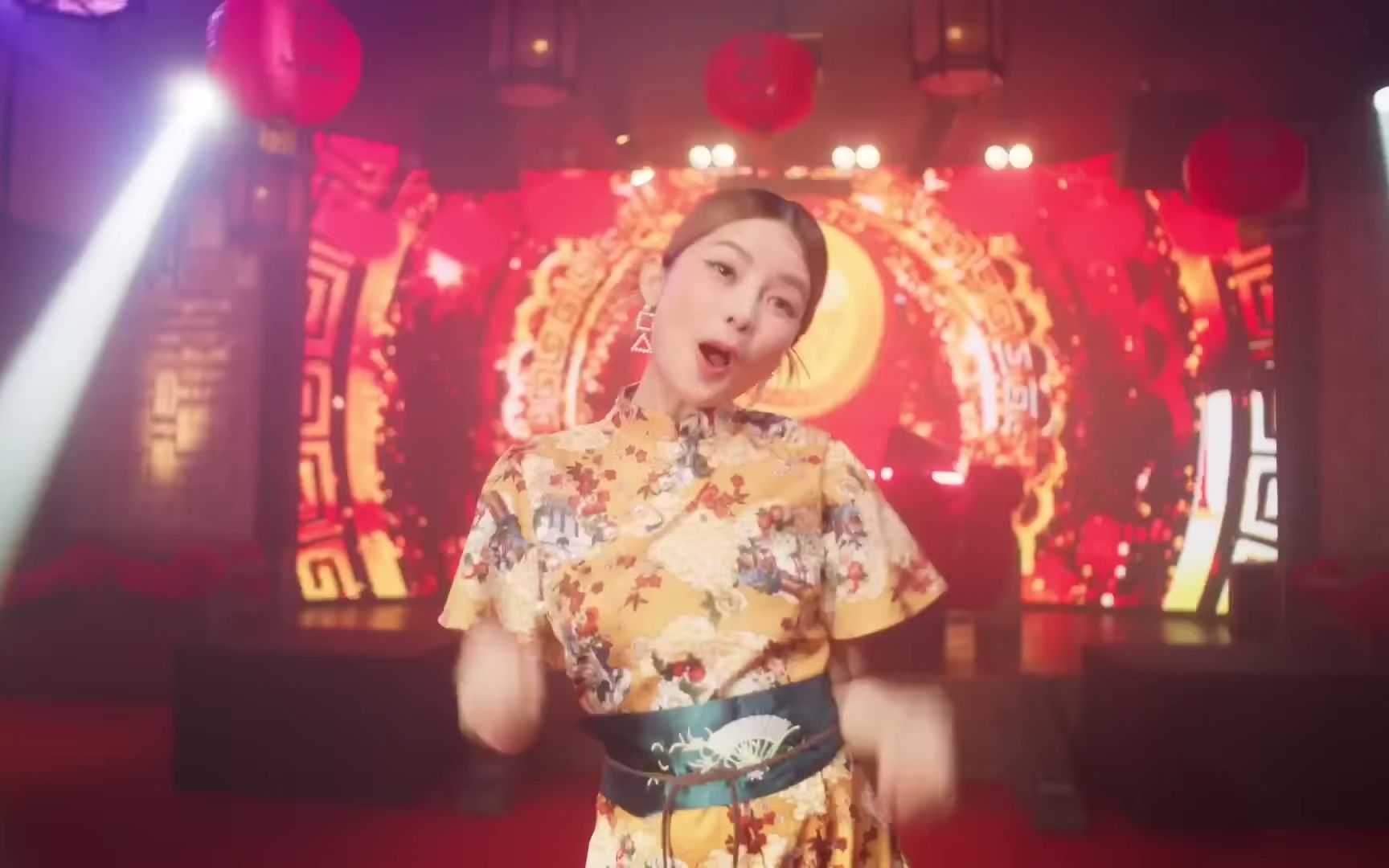 [图]新年到了 Loong Kee Chinese New Year MV 2023 - 新年的味道