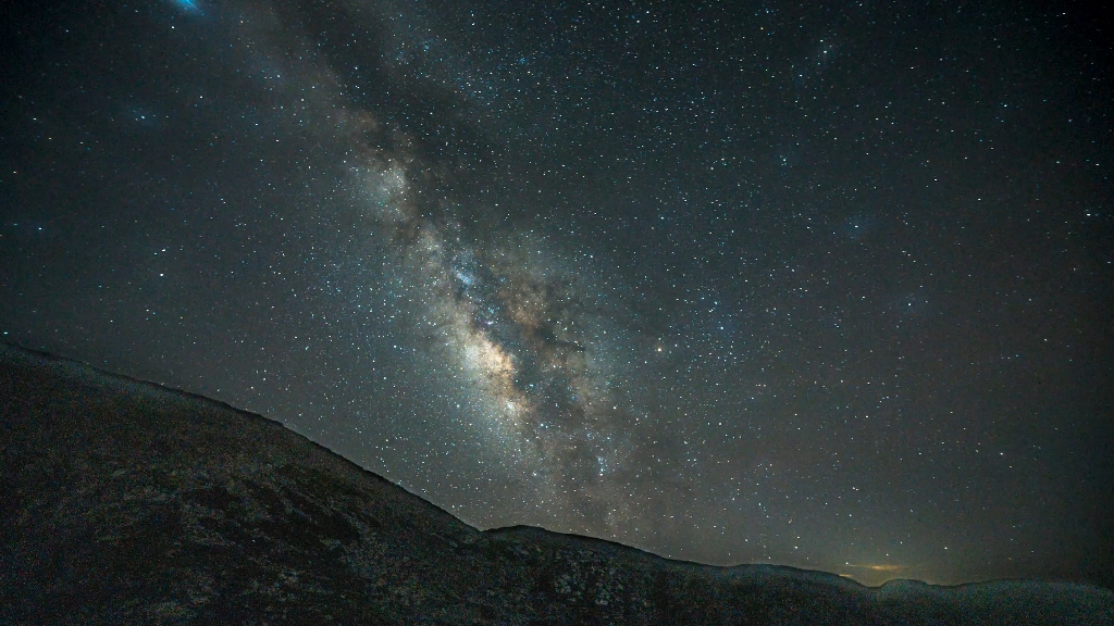太白山夏季星空和银河