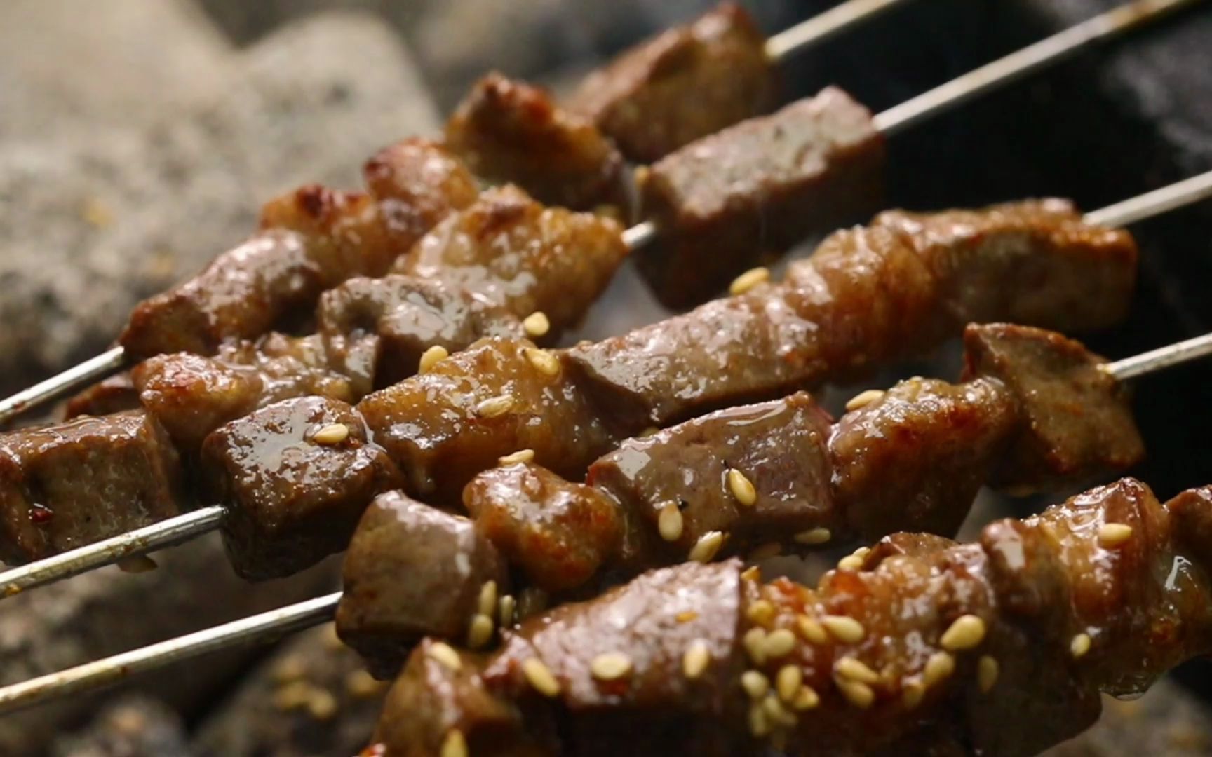 一颗牛油,一颗牛肝!人生一串烧烤图鉴之吉林牛肝小串!